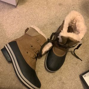 Paw winter/snow boots